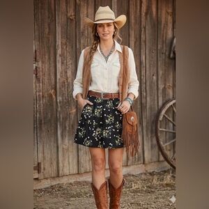 Hippie Rose womens /Juniors' floral print mini skirt NWT, bohemian , western